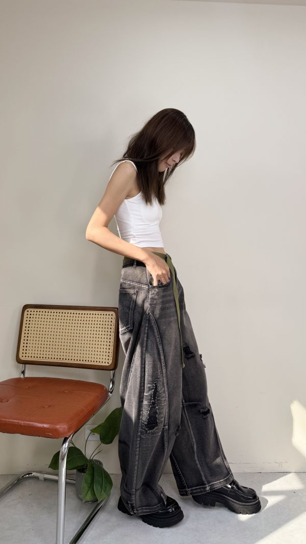 個性刷破彎刀褲 