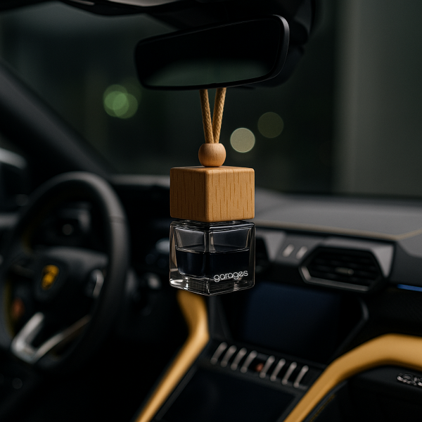 No.27 伊莉莎白玫瑰，木質花香｜車用香氛｜濃度 27%｜無酒精香氛｜45~90 天持久留香｜車用擴香 車用香氛, 車用擴香瓶, 懸掛式香氛, 天然植物香氛, 無酒精車用香氛, 車內香氛精油, 車用芳香瓶, GARAGES 車用香氛, 車用香水推薦, 車內空間香氛, 車用香氛禮盒, 持久型車用香氛, SGS認證香氛, IFRA認證香氛,台灣車用香氛, 高雄車內香氛, 台中車用擴香瓶, 台北車內香氛推薦, 台灣車用芳香精油, 全台車用香氛宅配, 車主必備香氛, 台灣無酒精車用香氛, 車內空氣清新香氛