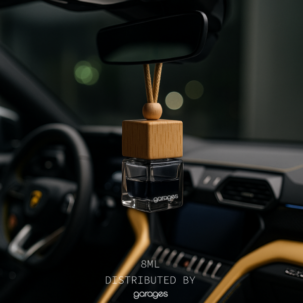 No.13 別樣，木質麝香｜車用香氛｜濃度 27%｜無酒精香氛｜45~90 天持久留香｜車用擴香 車用香氛, 車用擴香瓶, 懸掛式香氛, 天然植物香氛, 無酒精車用香氛, 車內香氛精油, 車用芳香瓶, GARAGES 車用香氛, 車用香水推薦, 車內空間香氛, 車用香氛禮盒, 持久型車用香氛, SGS認證香氛, IFRA認證香氛,台灣車用香氛, 高雄車內香氛, 台中車用擴香瓶, 台北車內香氛推薦, 台灣車用芳香精油, 全台車用香氛宅配, 車主必備香氛, 台灣無酒精車用香氛, 車內空氣清新香氛