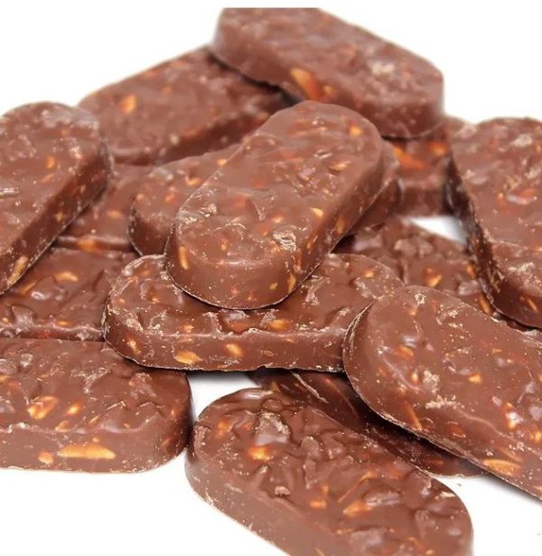 巧克力屋 Mon loire 杏仁牛奶巧克力 盒裝 量販包 巧克力屋,Monloire,杏仁牛奶巧克力,巧克力盒裝,巧克力量販包,兔瑪星日本選物店