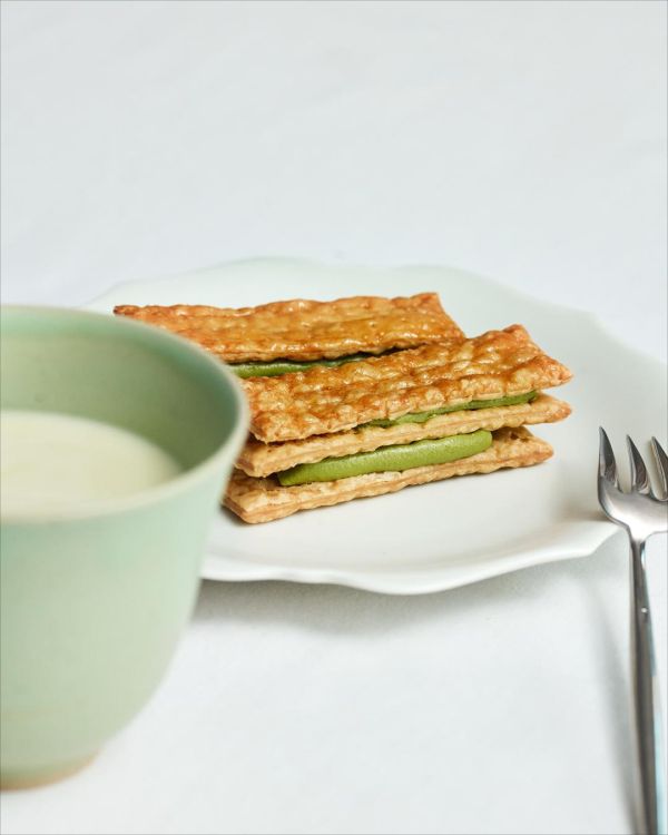（4月團限定）（春季口味）銀座松屋 Mille-Feuille高級千層派 法式千層酥 銀座松屋限定,Mille-Feuille,高級千層派,公關禮品,書本禮盒,兔瑪星日本選物店,法式千層酥