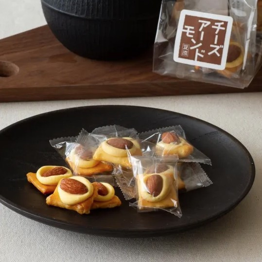 麻布十番 豆源 起司杏仁捲 麻布十番,豆源,經典豆菓子,兔瑪星日本選物店,起司杏仁卷