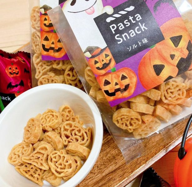 【期間限定－9月新品】Pasta snack 萬聖節造型 鹽味 Pasta,snack,炸螺旋義大利麵,兔瑪星日本選物店,季節限定,萬聖節造型餅乾