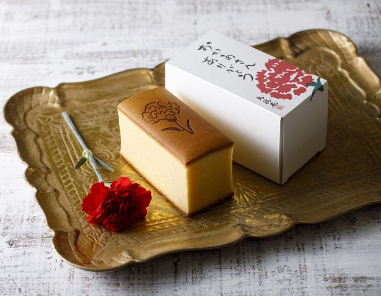 【4月團限定】烏雞庵 母親節印花款 烏骨雞蛋糕 烏雞庵,母親節蛋糕,期間限定蛋糕,兔瑪星日本選物店,烏骨雞蛋糕