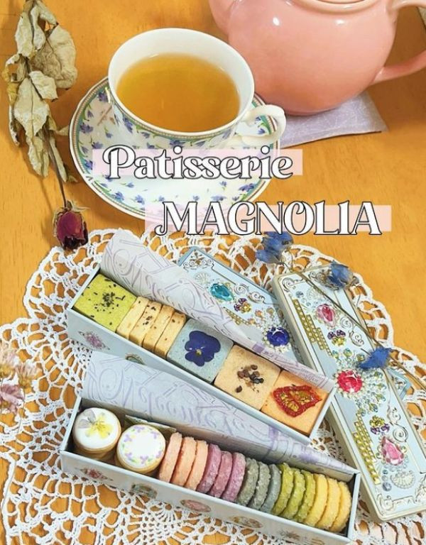 藍寶石法式鹹餅乾 MAGNOLIA 宝塚三色堇 小花餅乾 鑽石餅乾 寶石盒 伴手禮 美寶塚 MAGNOLIA,宝塚三色堇,小花餅乾,鑽石餅乾,紅寶石盒,伴手禮,美寶塚,兔瑪星日本選物店