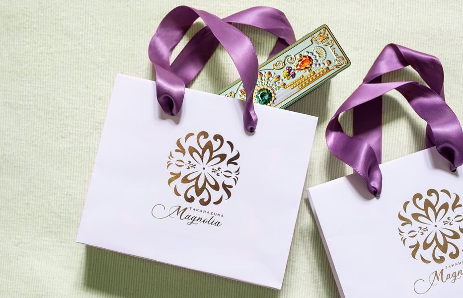 MAGNOLIA 宝塚三色堇 小花餅乾 鑽石餅乾 寶石盒 伴手禮 美寶塚 MAGNOLIA,宝塚三色堇,小花餅乾,鑽石餅乾,紅寶石盒,伴手禮,美寶塚,兔瑪星日本選物店