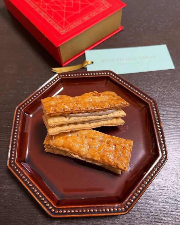 （12月團限定）（秋冬口味）銀座松屋 Mille-Feuille高級千層派 法式千層酥 銀座松屋限定,Mille-Feuille,高級千層派,公關禮品,書本禮盒,兔瑪星日本選物店,法式千層酥