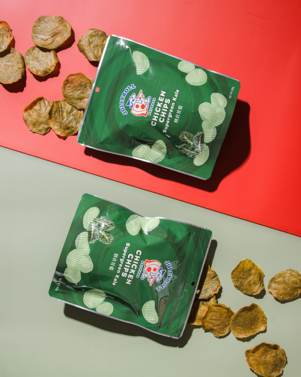 【喜翻 JOLLYROLL】Chips！雞肉洋芋片-羽衣甘藍 40g 喜翻, JOLLYROLL, 狗狗洋芋片, 寵物洋芋片, 狗狗零食, 雞肉零食, 羽衣甘藍, 酥脆零食, 人食等級, 無防腐劑, 常溫保存, 狗狗獎勵, 毛孩零食, 寵物點心, 狗狗小點, comfort food for dogs, lepone, 樂芃, dog chips, chicken snack for dogs, pumpkin soup flavor