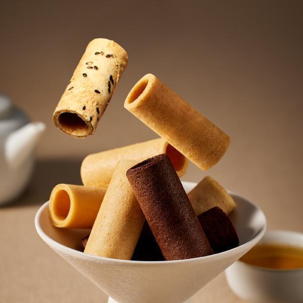 【限時免運】超值零食免運組（米酥酥分享袋8入*1+無餡蛋捲20入(隨機)*1+滿餡蛋捲20入*1 +贈品牌帆布袋(咖)+贈國寶茶1包*2） 