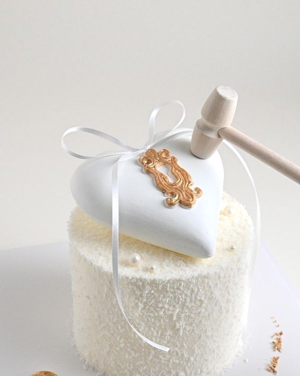 暖心「敲敲」話 造型蛋糕 清人節蛋糕 送女生 女生蛋糕 愛心 敲敲蛋糕 驚喜球