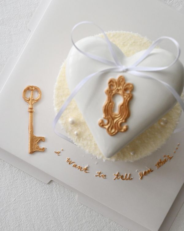 暖心「敲敲」話 造型蛋糕 清人節蛋糕 送女生 女生蛋糕 愛心 敲敲蛋糕 驚喜球