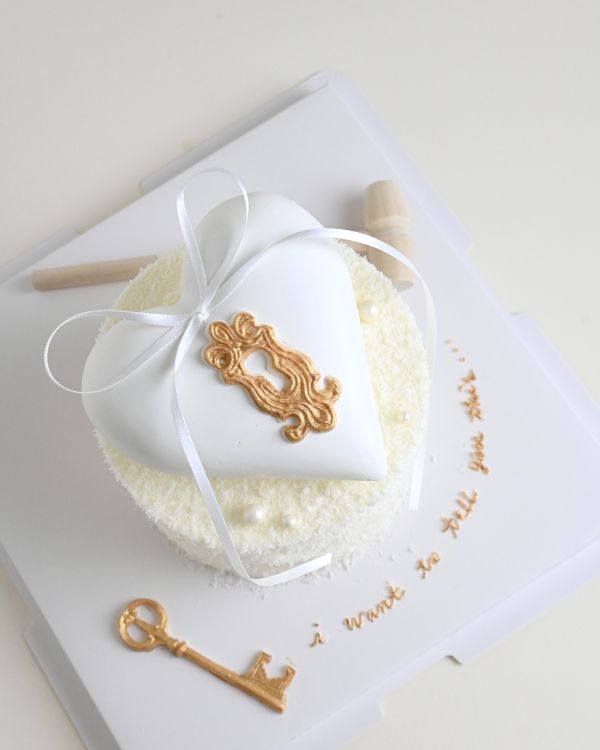 暖心「敲敲」話 造型蛋糕 清人節蛋糕 送女生 女生蛋糕 愛心 敲敲蛋糕 驚喜球