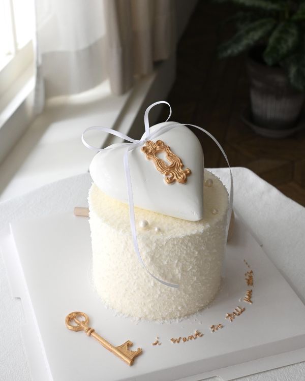 暖心「敲敲」話 造型蛋糕 清人節蛋糕 送女生 女生蛋糕 愛心 敲敲蛋糕 驚喜球