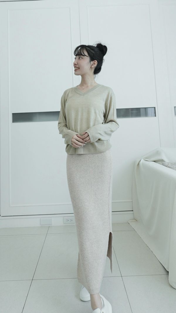 (現貨)韓國製-經典百搭羊毛長裙（淡奶茶） 