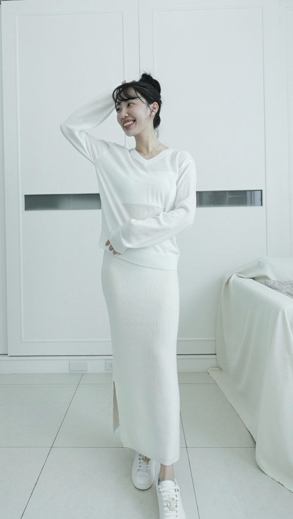 韓國製-絲綢羊毛優雅V領針織上衣（白） 