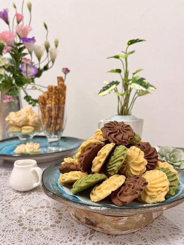 經典綜合包心蛋捲+三色綜合曲奇鐵盒 禮盒 