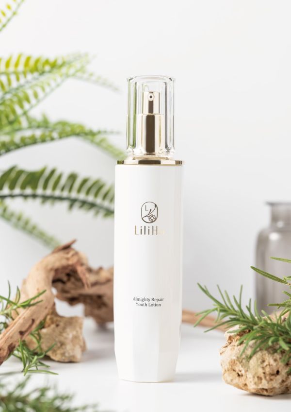 LiliHo梨梨荷 賦活修護青春露 