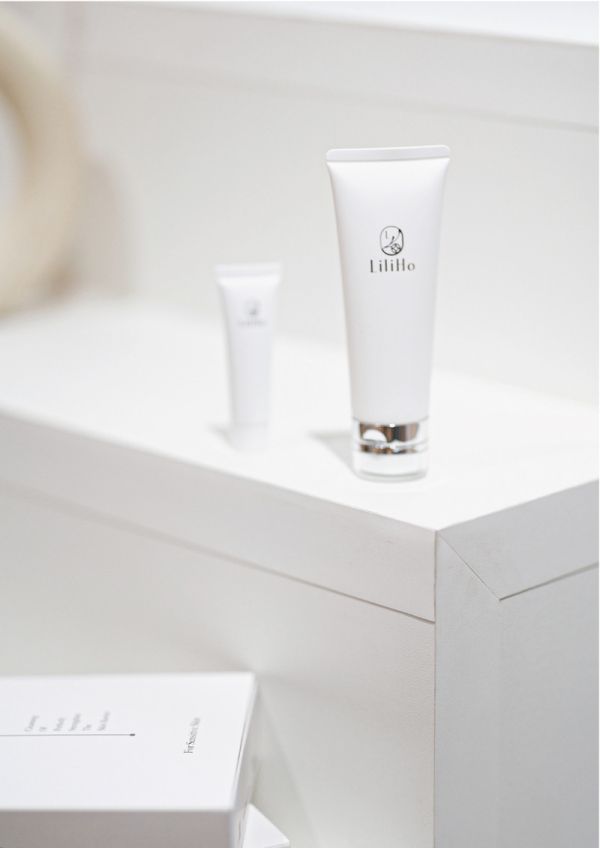 LiliHo梨梨荷 超植萃水感潔顏霜 