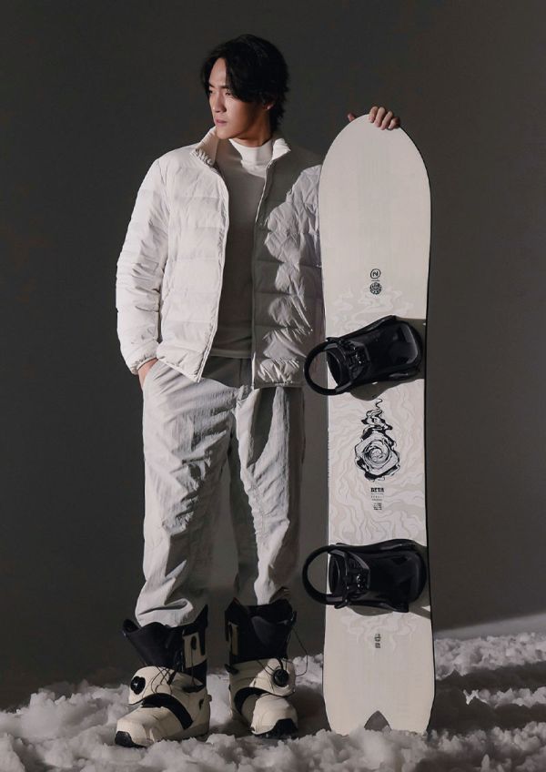 石墨烯極鋒羽絨外套 