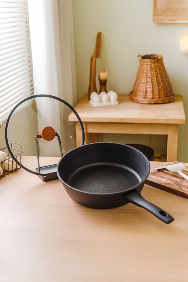 LMG 黑曜石極耐磨深炒鍋附蓋30cm 