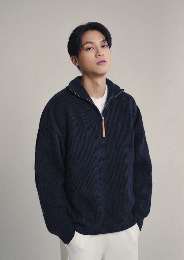 半拉鍊高領毛衣 