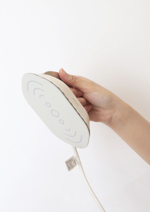 KINYO 寬電壓迷你熨斗 