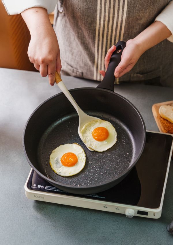 LMG 黑曜石極耐磨深炒鍋附蓋26cm 