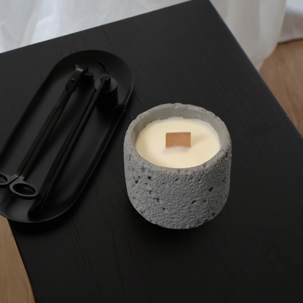 100G手作香氛蠟燭 煙燻木質香、烈酒香氛、沉香香水、無性別香水、療癒香氣、情緒香氛、釋放壓力、情感香水、回歸平靜、內在療癒香氛