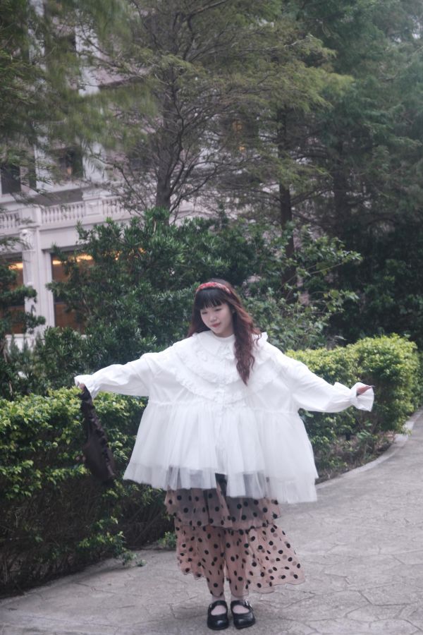 仙女下凡 重工蕾絲襯衫 