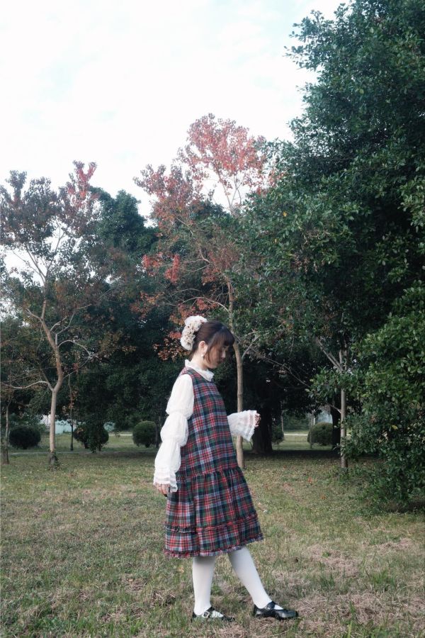 冬日森林背心洋裝 