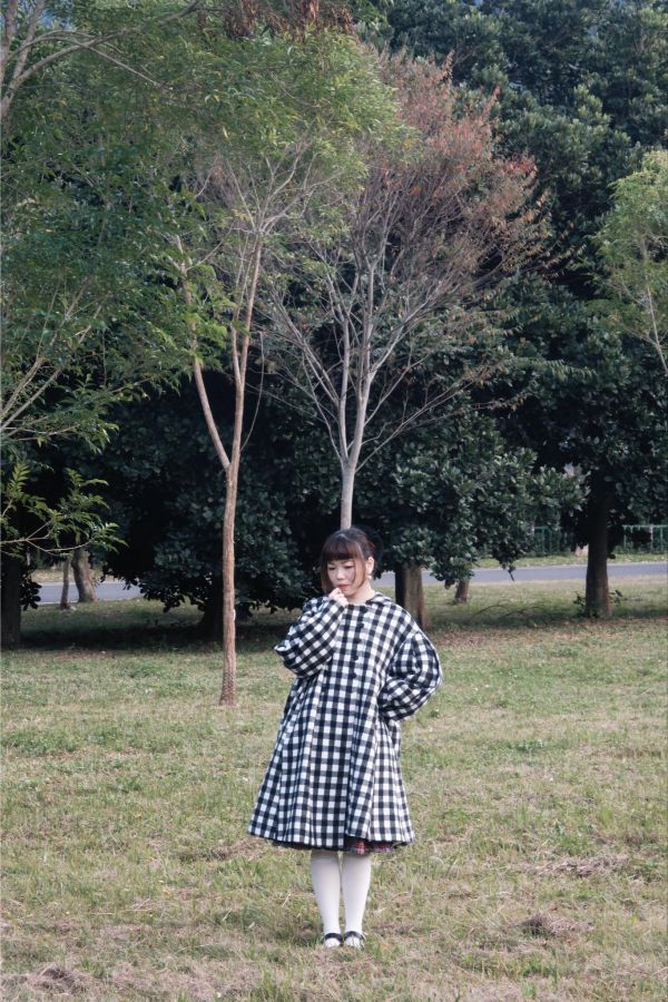 《少女屋中之夢》羊毛娃娃領格紋斗篷套裝 