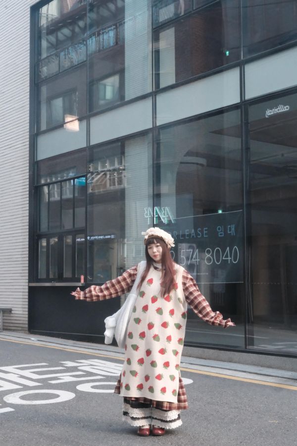 草莓拿鐵毛衣背心 