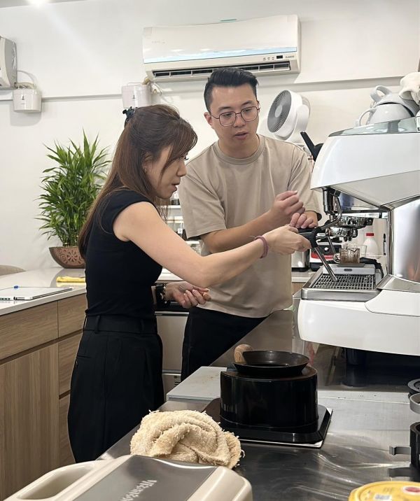 恒忻親子 × 恆星咖啡 EDS Coffee Roaster 限定企劃｜媽媽的拉花時光 