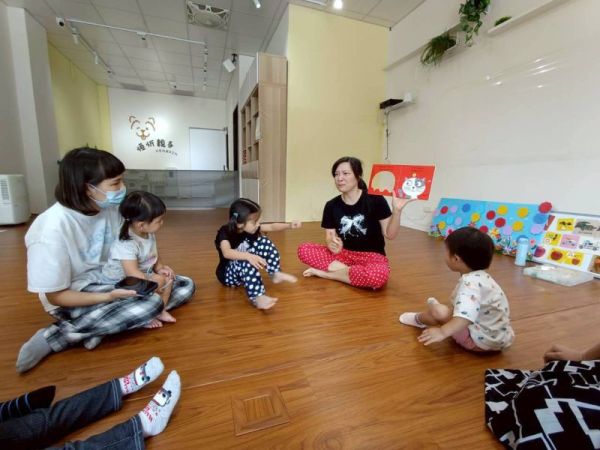 幼兒啟蒙英語繪本_假日班 