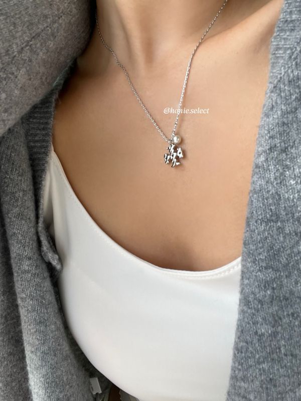 Tory Burch 浮雕十字logo串小珍珠 項鍊 