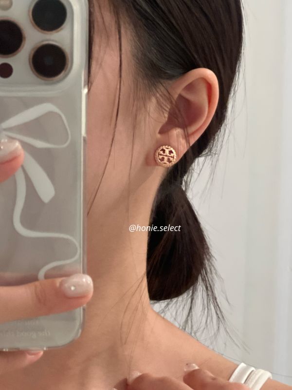 Tory Burch 圓型簍空耳環 針式耳環 