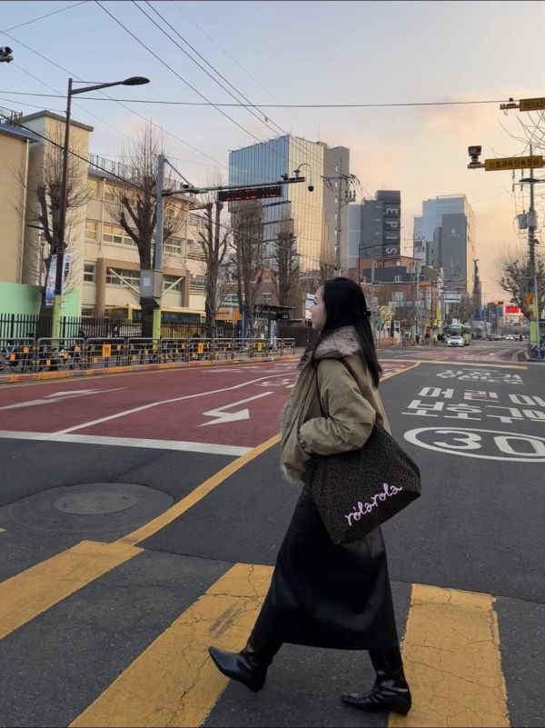 Mar.韓國連線 ꒰  Rolarola 帆布袋 張員瑛代言 