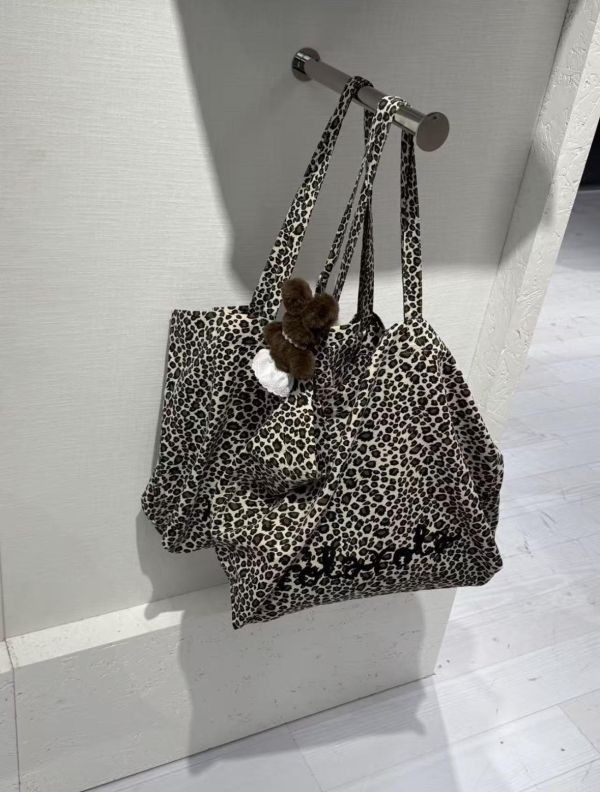 Mar.韓國連線 ꒰  Rolarola 帆布袋 張員瑛代言 