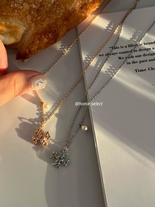 Tory Burch 浮雕十字logo串小珍珠 項鍊 