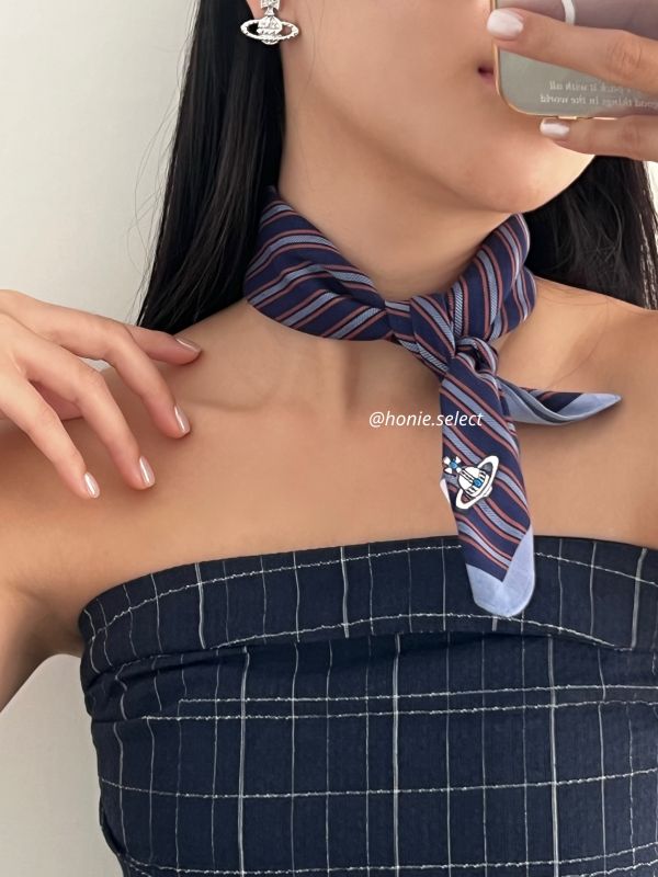 Vivienne Westwood 爆款方巾 超多變化性！百元GET 