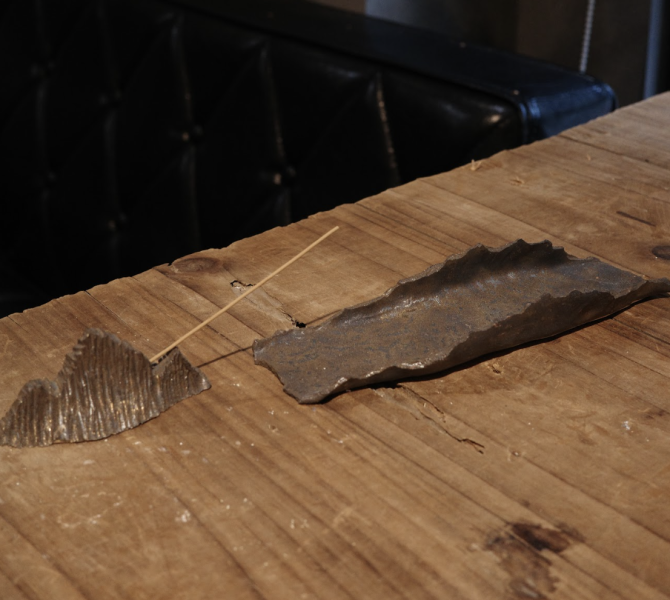 野火製陶- 島嶼山座｜線香座、盤 