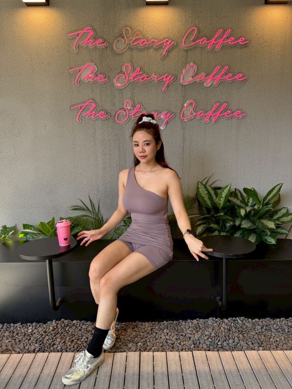 Off shoulder dress｜斜肩時尚褲裙 