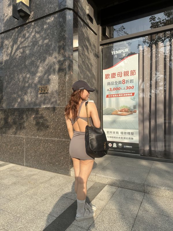 Off shoulder dress｜斜肩時尚褲裙 