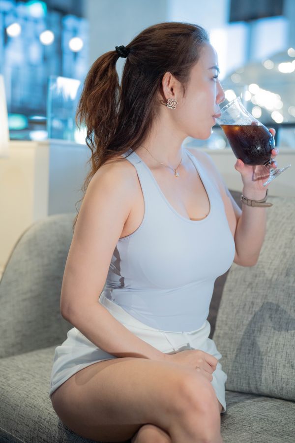 Why knot? Bra top｜美背扭結上衣 