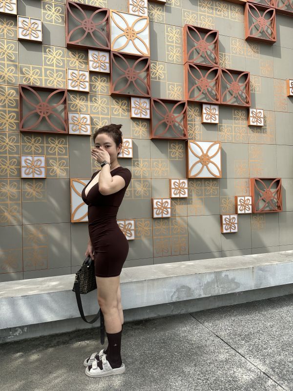 Sexy V dress｜深Ｖ附墊洋裝 