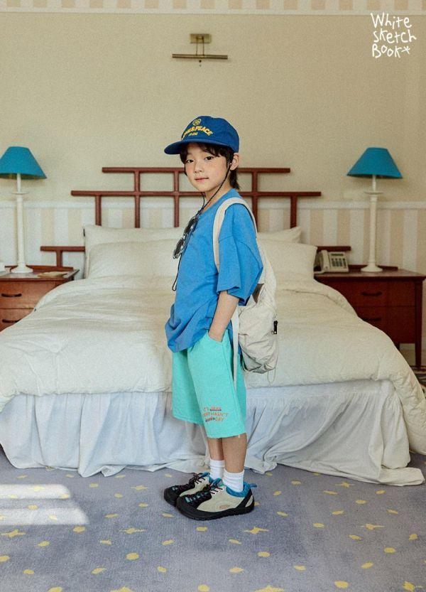 多色素面百搭短袖上衣15-17 韓國童裝,男童夏裝,中性童裝,童裝推薦,2026夏季童裝,男童穿搭,韓系童裝,中性穿搭,韓國代購