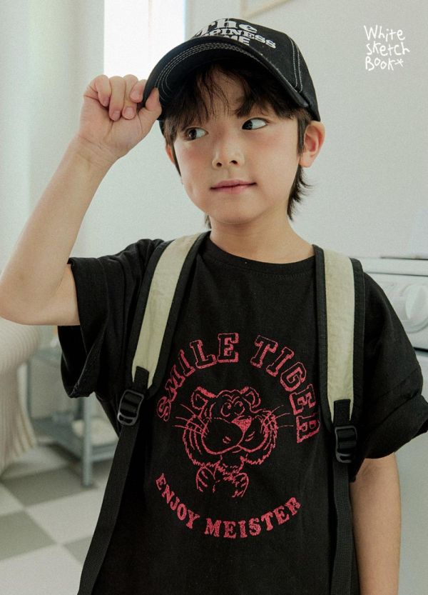 微笑老虎短袖上衣 韓國童裝,男童夏裝,中性童裝,童裝推薦,2026夏季童裝,男童穿搭,韓系童裝,中性穿搭,韓國代購