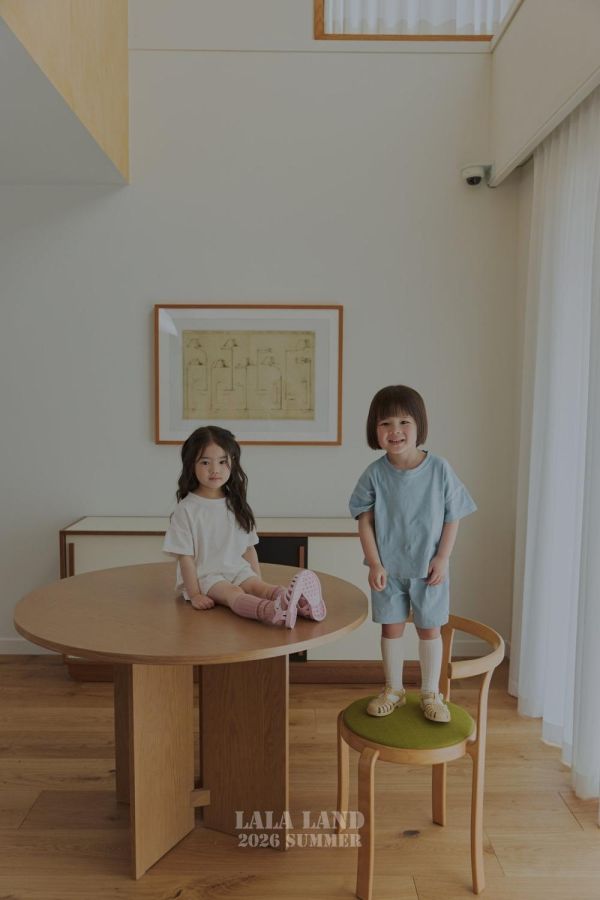 裝飾拷克休閒套裝 韓國童裝,男童夏裝,中性童裝,童裝推薦,2026夏季童裝,男童穿搭,韓系童裝,中性穿搭,韓國代購