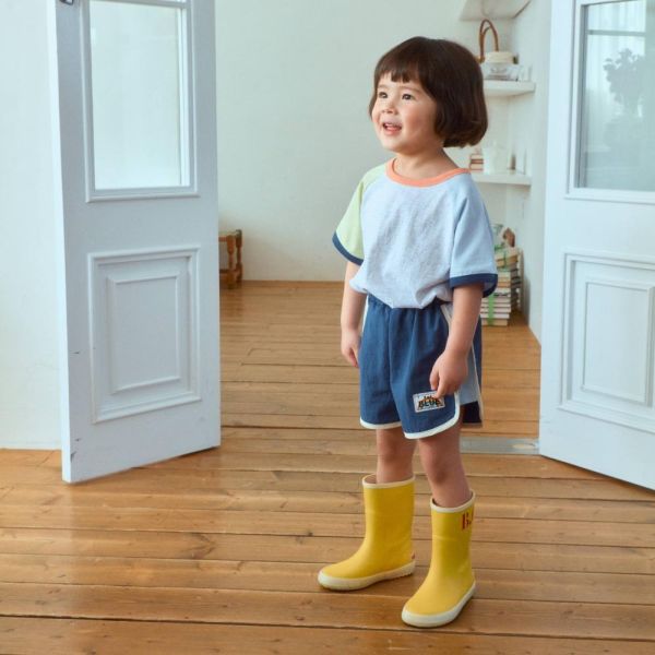 裝色拼接短袖上衣 韓國童裝,男童夏裝,中性童裝,童裝推薦,2026夏季童裝,男童穿搭,韓系童裝,中性穿搭,韓國代購