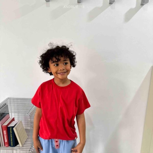 基礎中線短袖上衣 韓國童裝,男童夏裝,中性童裝,童裝推薦,2026夏季童裝,男童穿搭,韓系童裝,中性穿搭,韓國代購